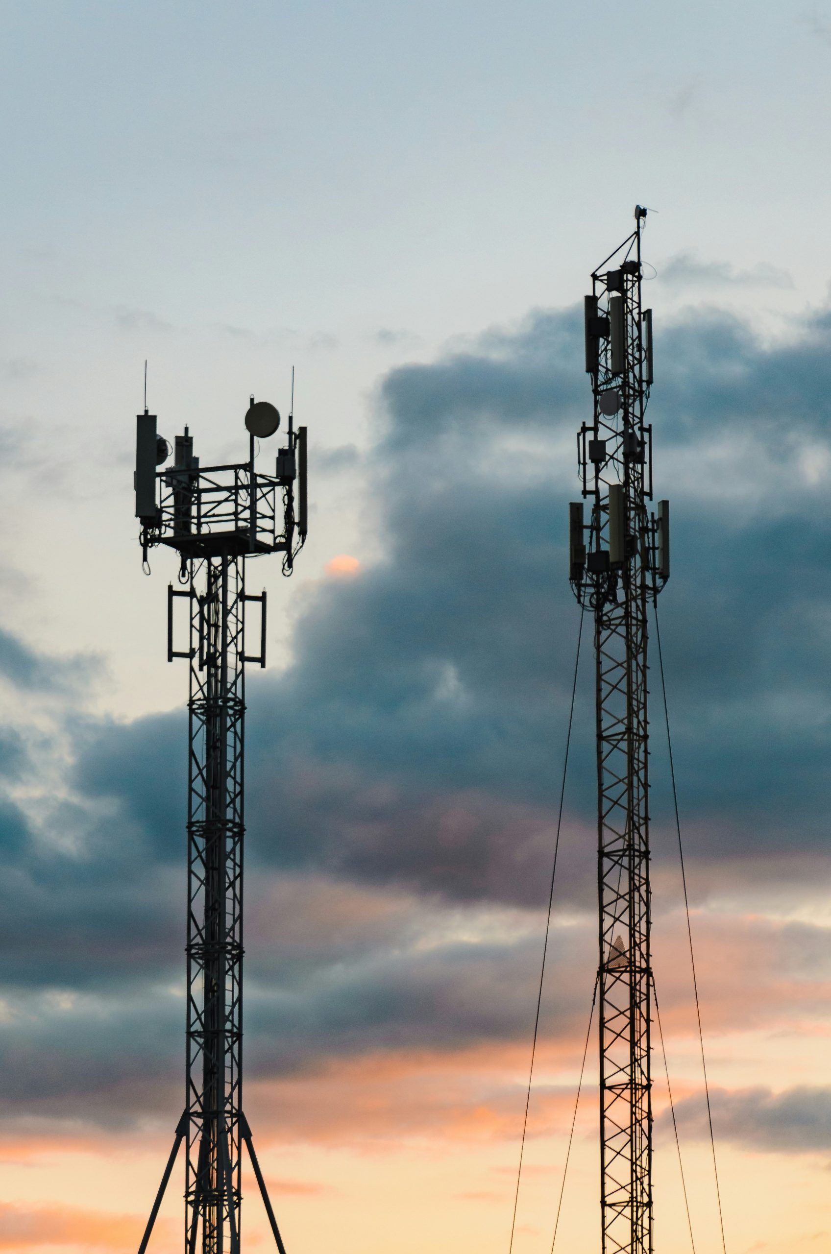 Telecommunication masts